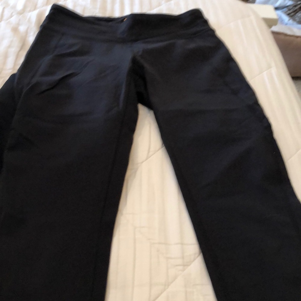 Lucy size small mid calf yoga pants